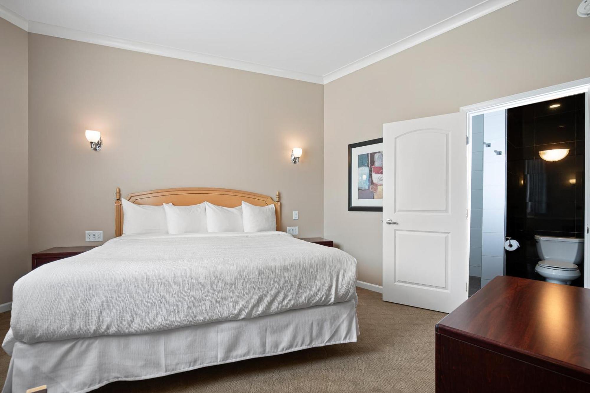 Glenwood Inn & Suites Trail Bagian luar foto