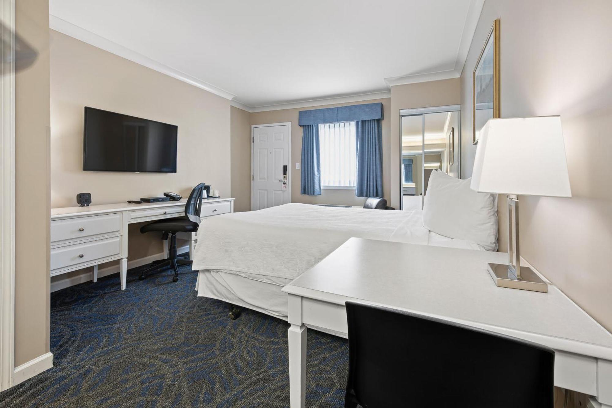 Glenwood Inn & Suites Trail Bagian luar foto