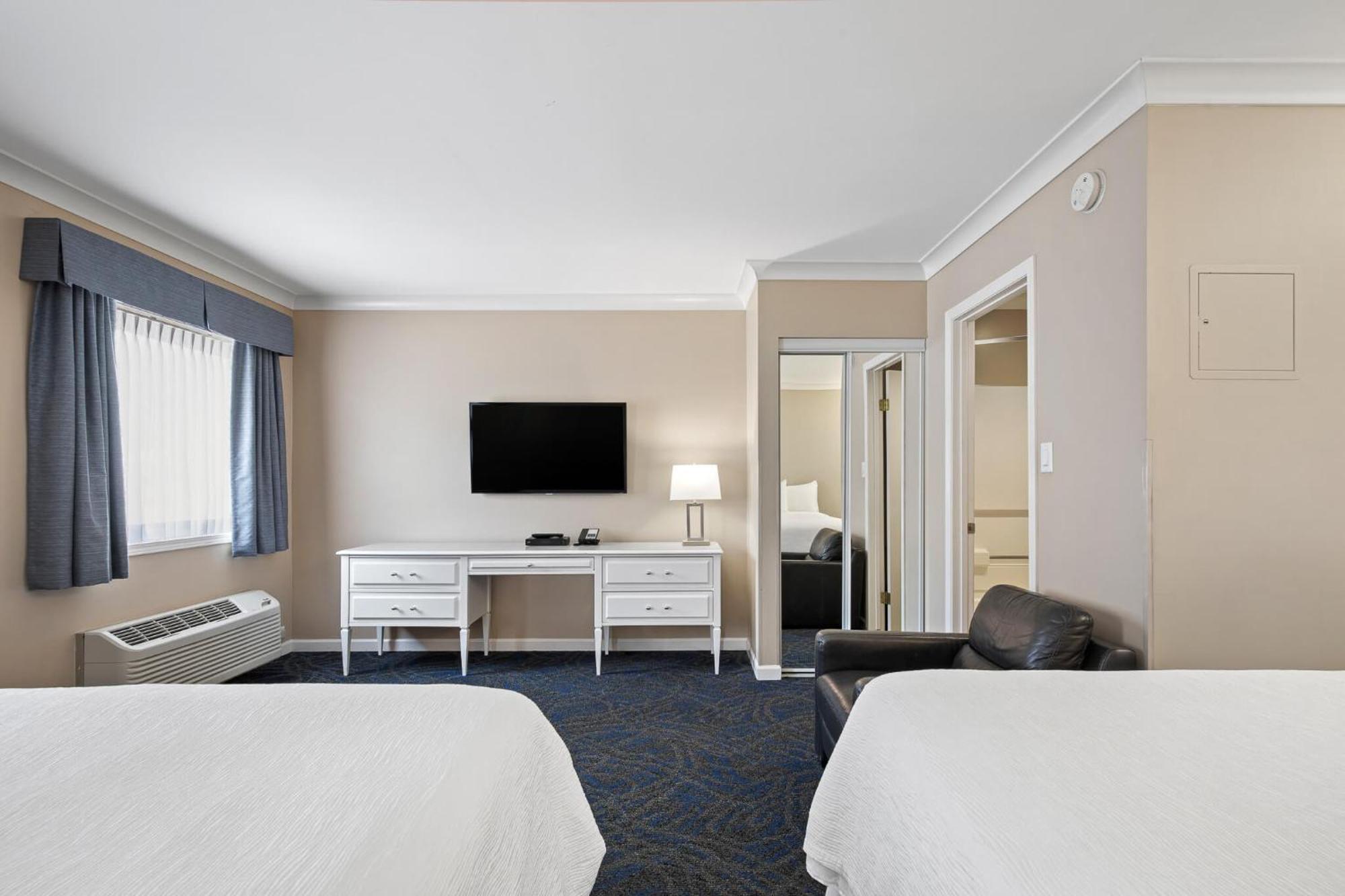Glenwood Inn & Suites Trail Bagian luar foto