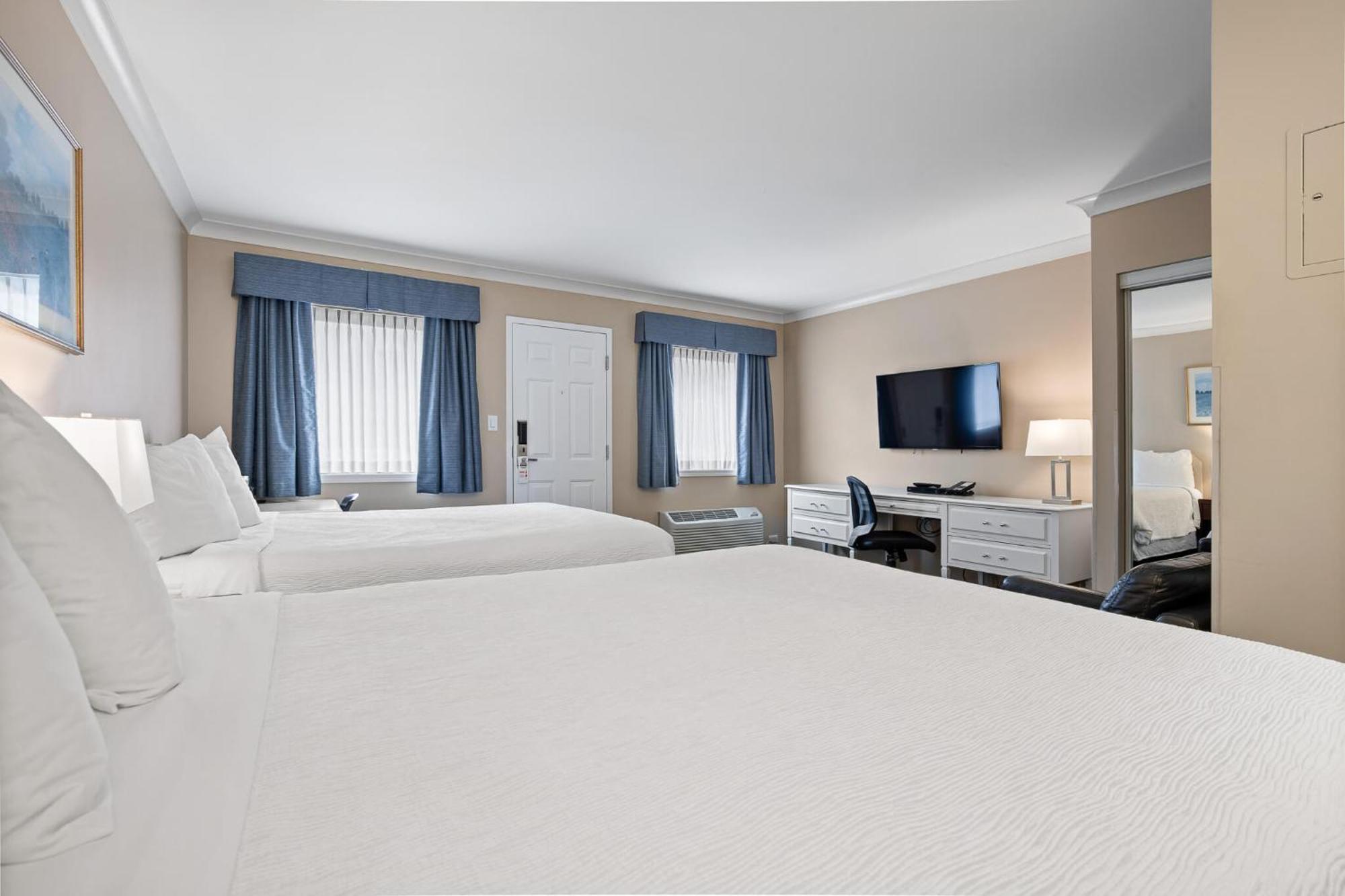 Glenwood Inn & Suites Trail Bagian luar foto