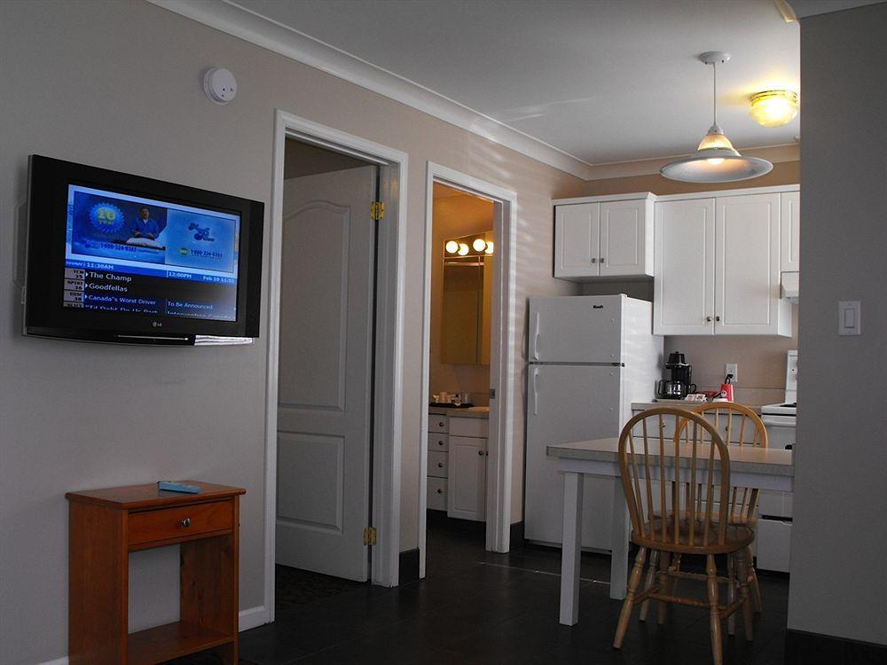 Glenwood Inn & Suites Trail Bagian luar foto